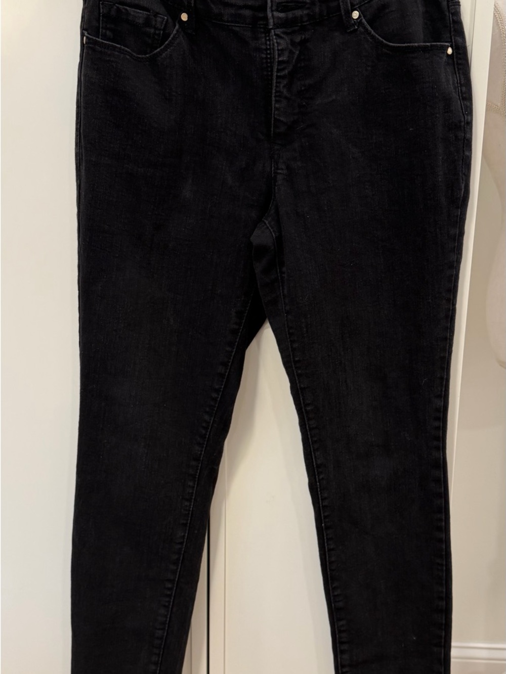 Nine West Black Straight Leg Jeans Size 8